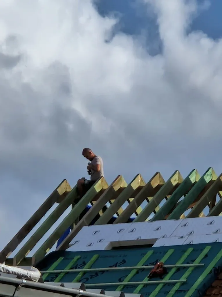 Nieuwe dakstructuur en onderdak
