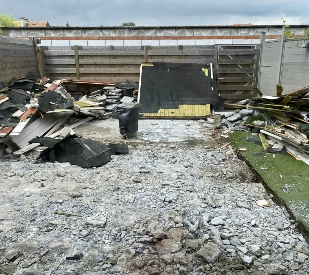 Afbraak: Terras en tuinhuis afgebroken